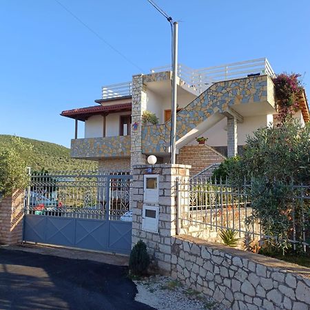 Pellumb Apartments Ksamil Esterno foto