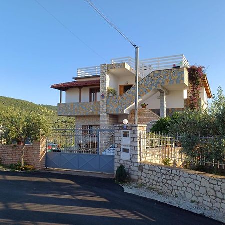 Pellumb Apartments Ksamil Esterno foto