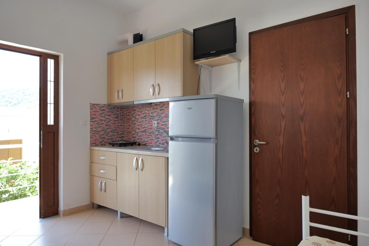 Pellumb Apartments Ksamil Esterno foto