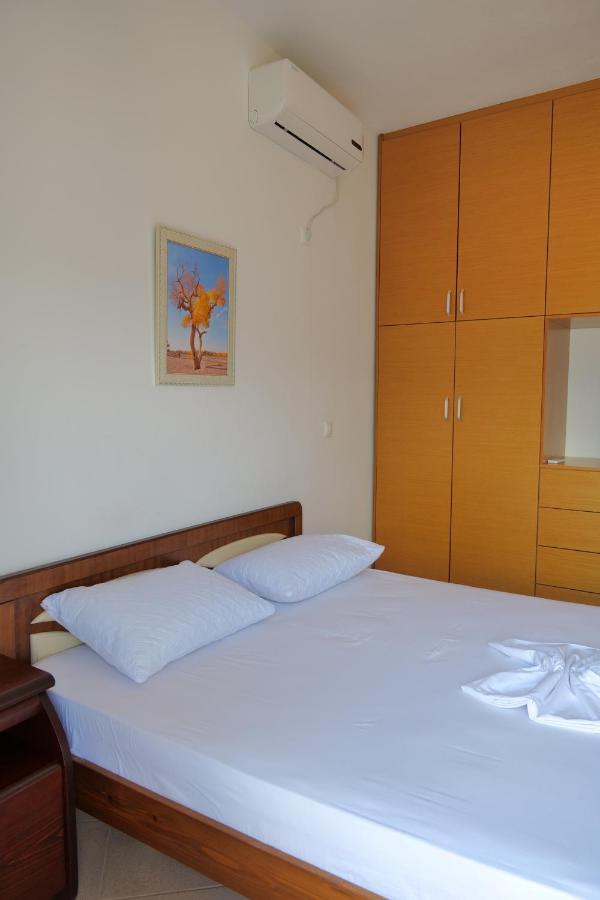 Pellumb Apartments Ksamil Esterno foto
