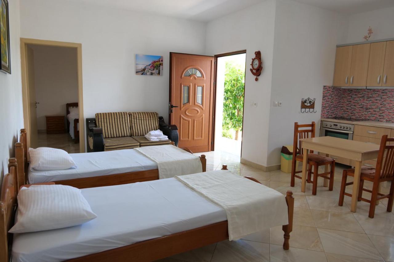 Pellumb Apartments Ksamil Esterno foto