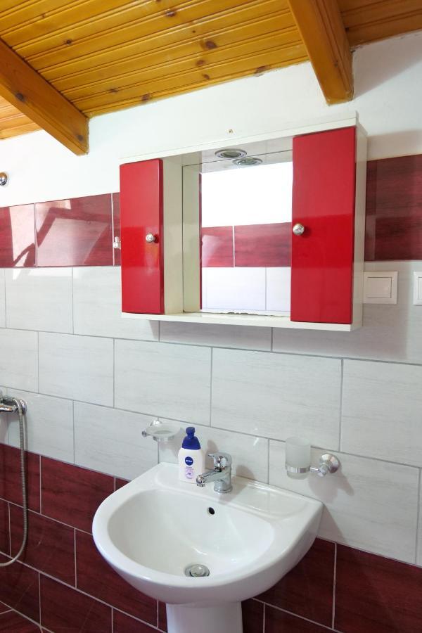 Pellumb Apartments Ksamil Esterno foto