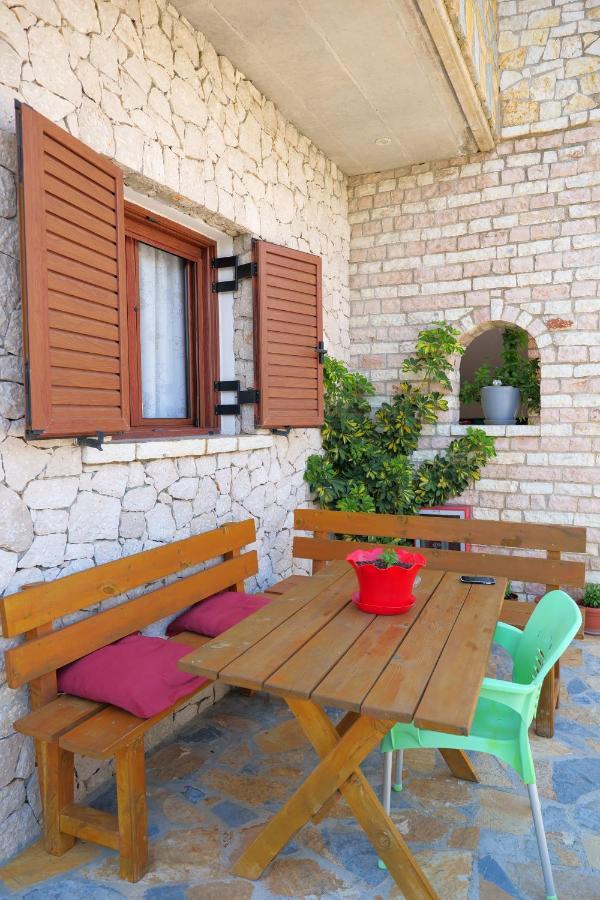 Pellumb Apartments Ksamil Esterno foto