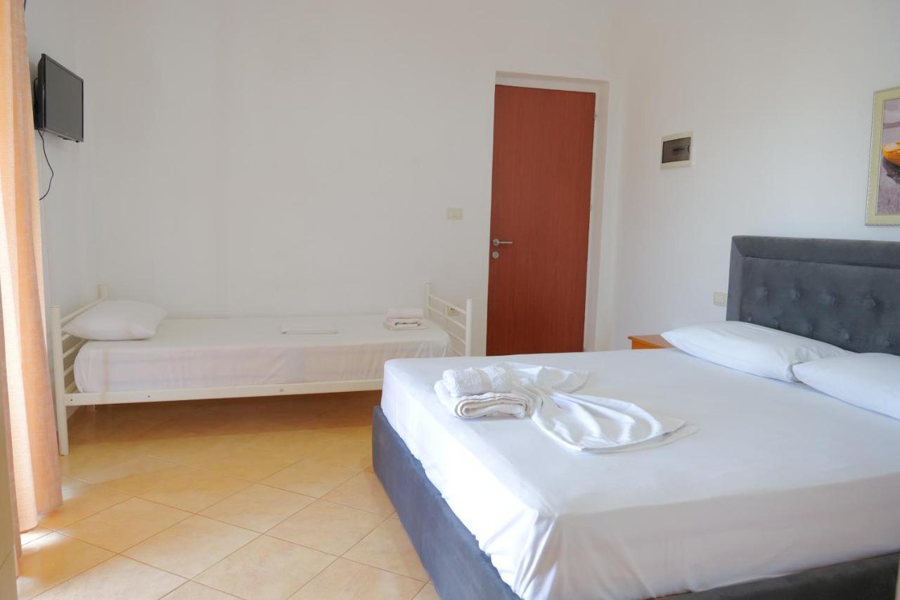 Pellumb Apartments Ksamil Esterno foto