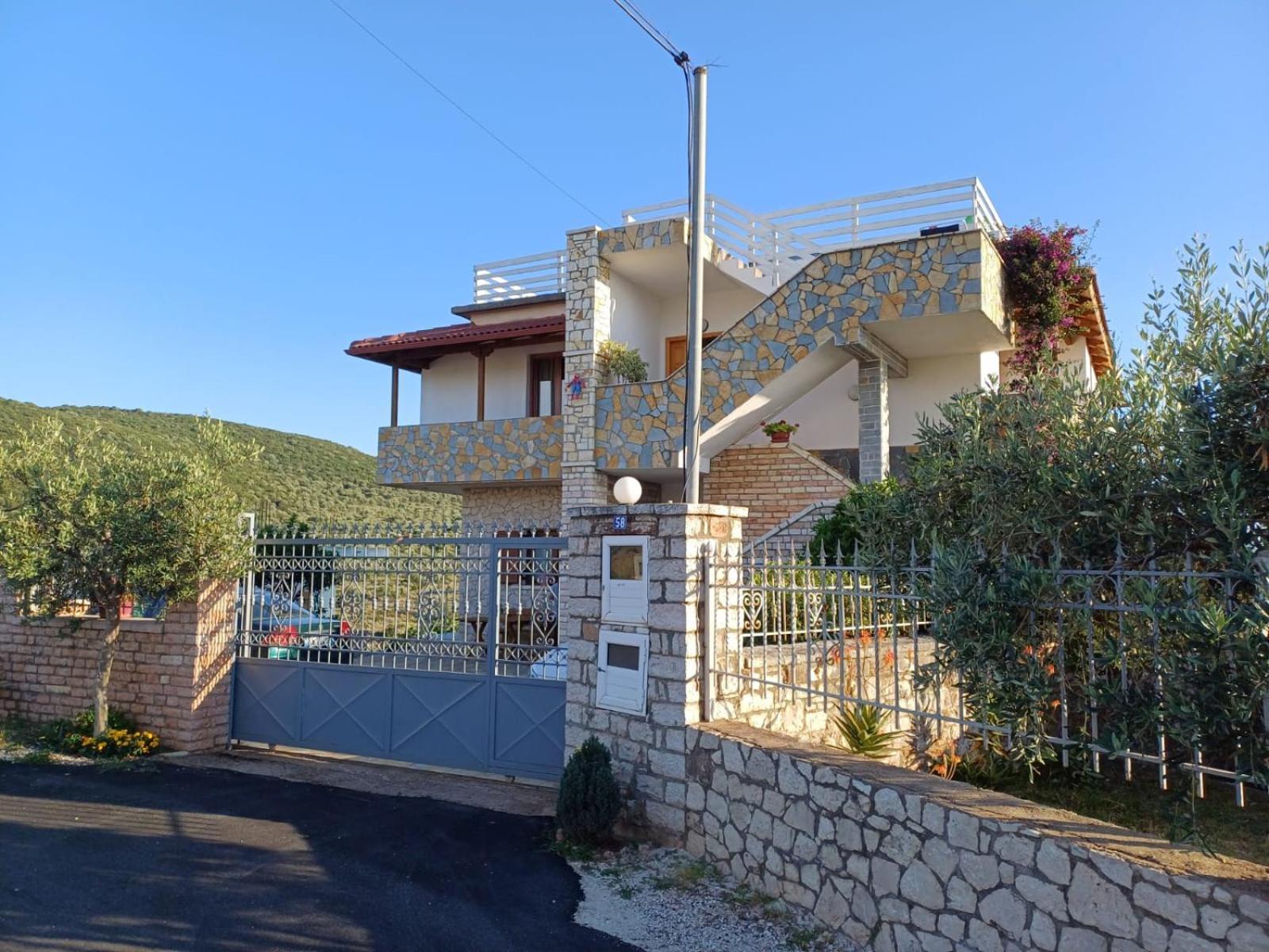 Pellumb Apartments Ksamil Esterno foto